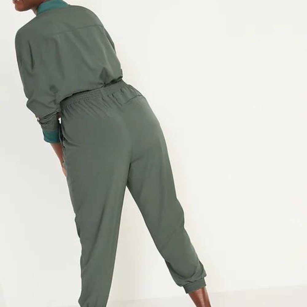Old Navy StretchTech Cropped Zip Bomber Jumpsuit for Women New - Picture 5 of 7